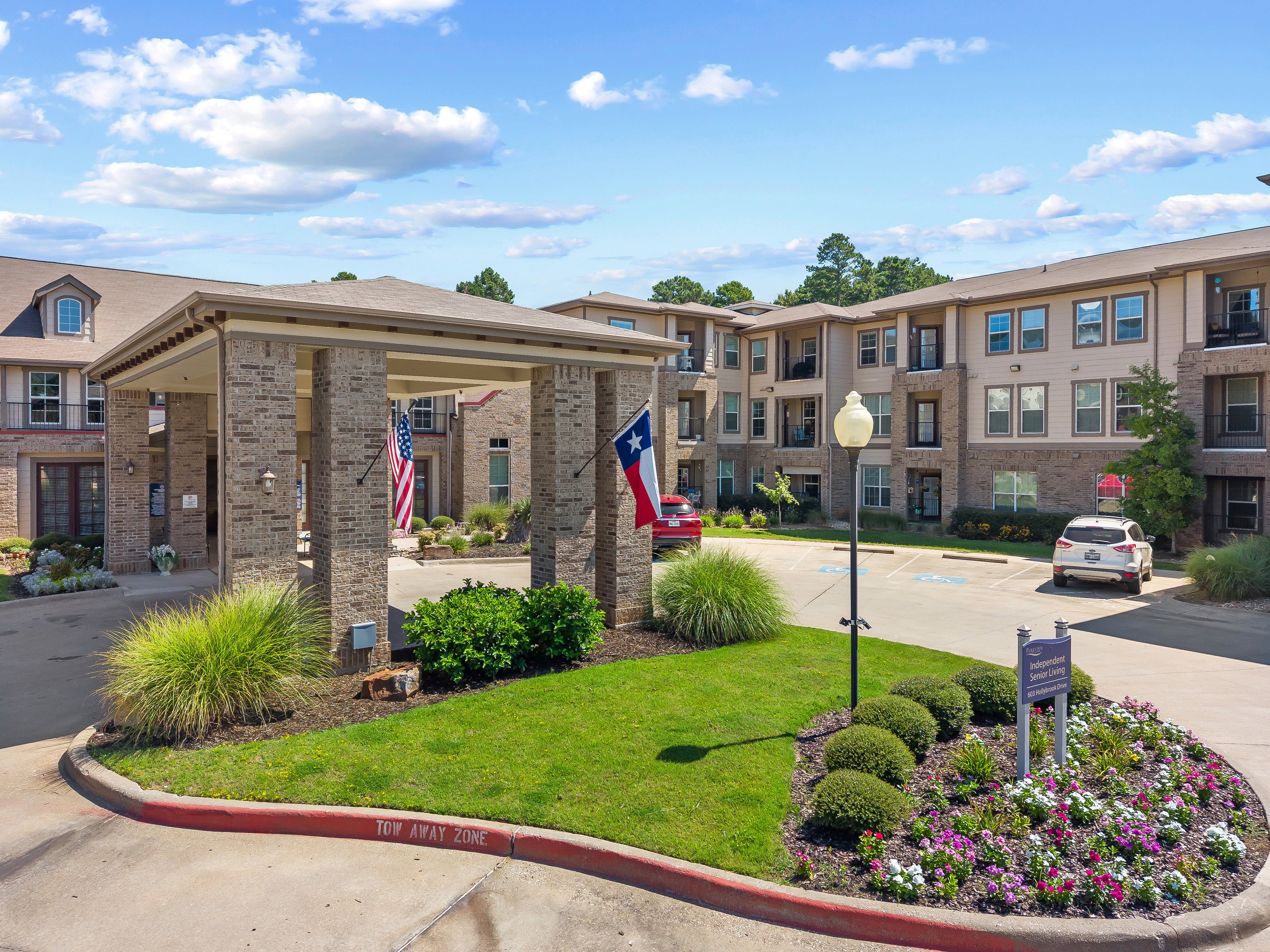 properties_41202_fob57t4a_Commercial_drone_601_Hollybrook_Drive_015